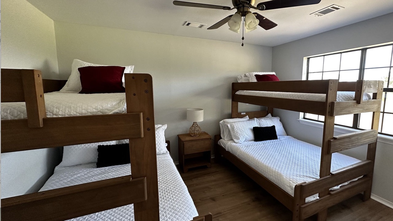 Photo of Bedroom in Daisy