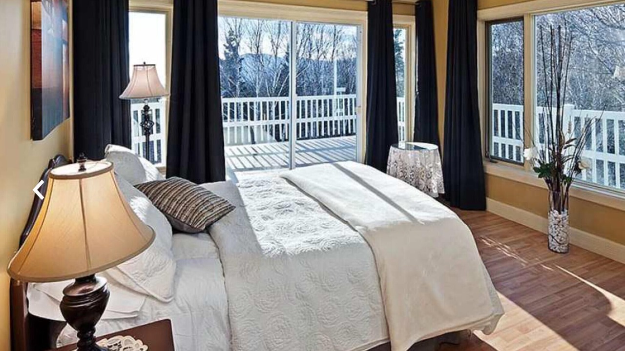 Photo of Bedroom in Baie-St-Paul