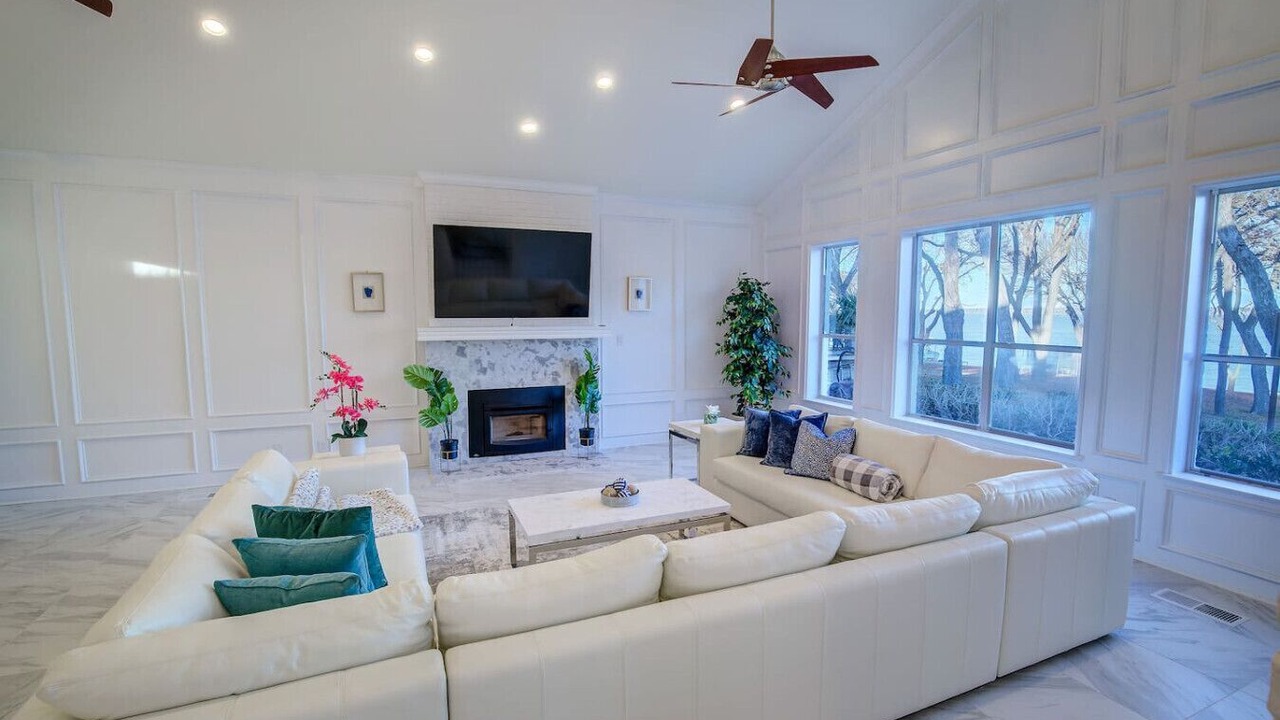 Photo of Livingroom in Rowlett