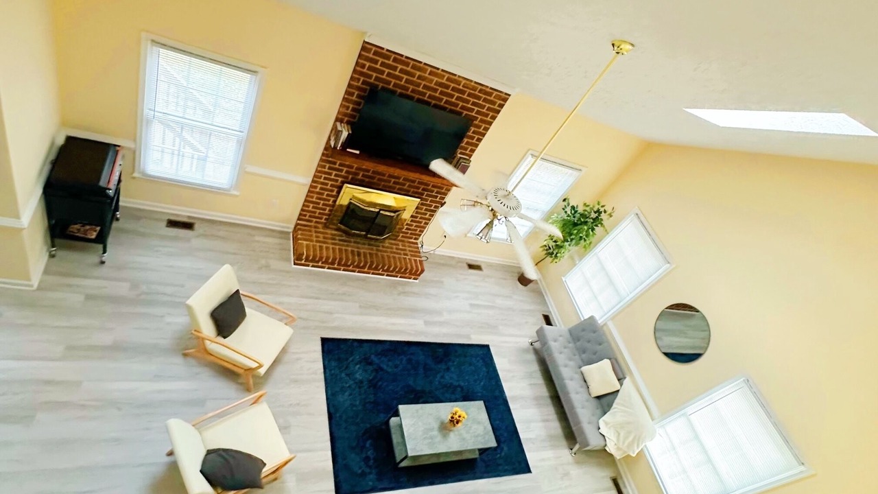 Photo of Livingroom in Gloucester Point