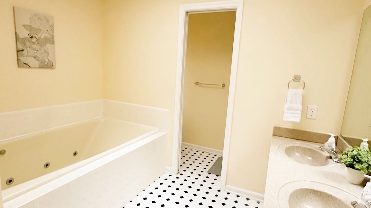 Photo of Bathroom in Gloucester Point