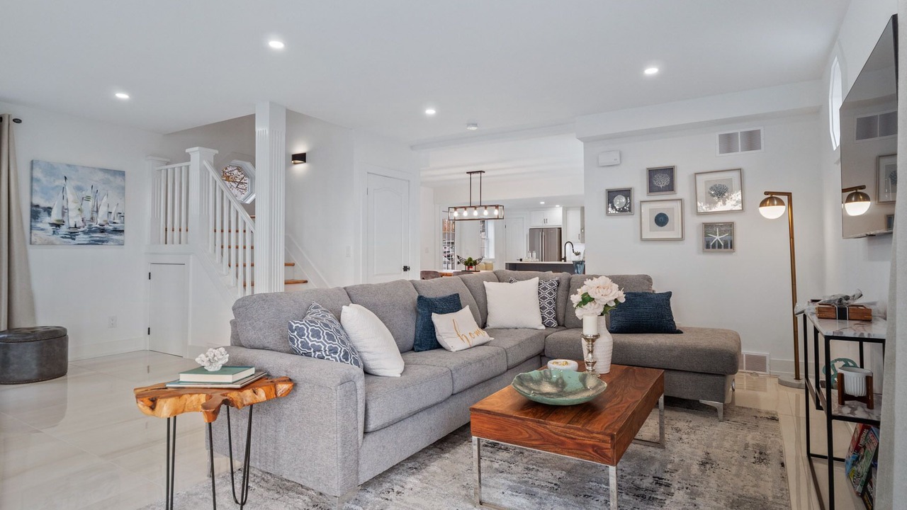 Photo of Livingroom in Fort Erie