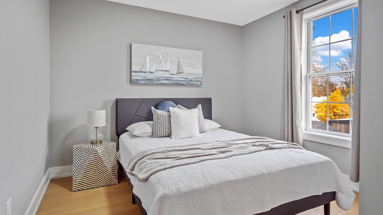 Photo of Bedroom in Fort Erie