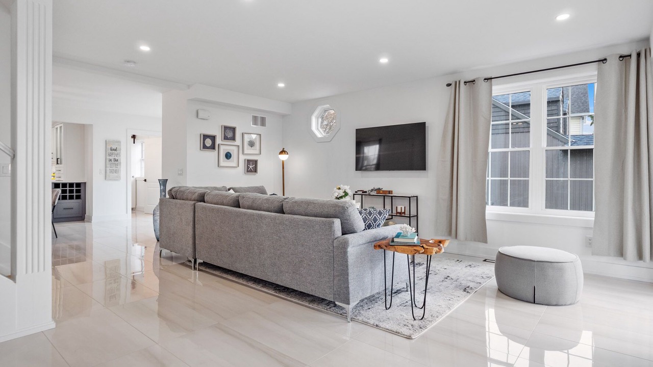 Photo of Livingroom in Fort Erie