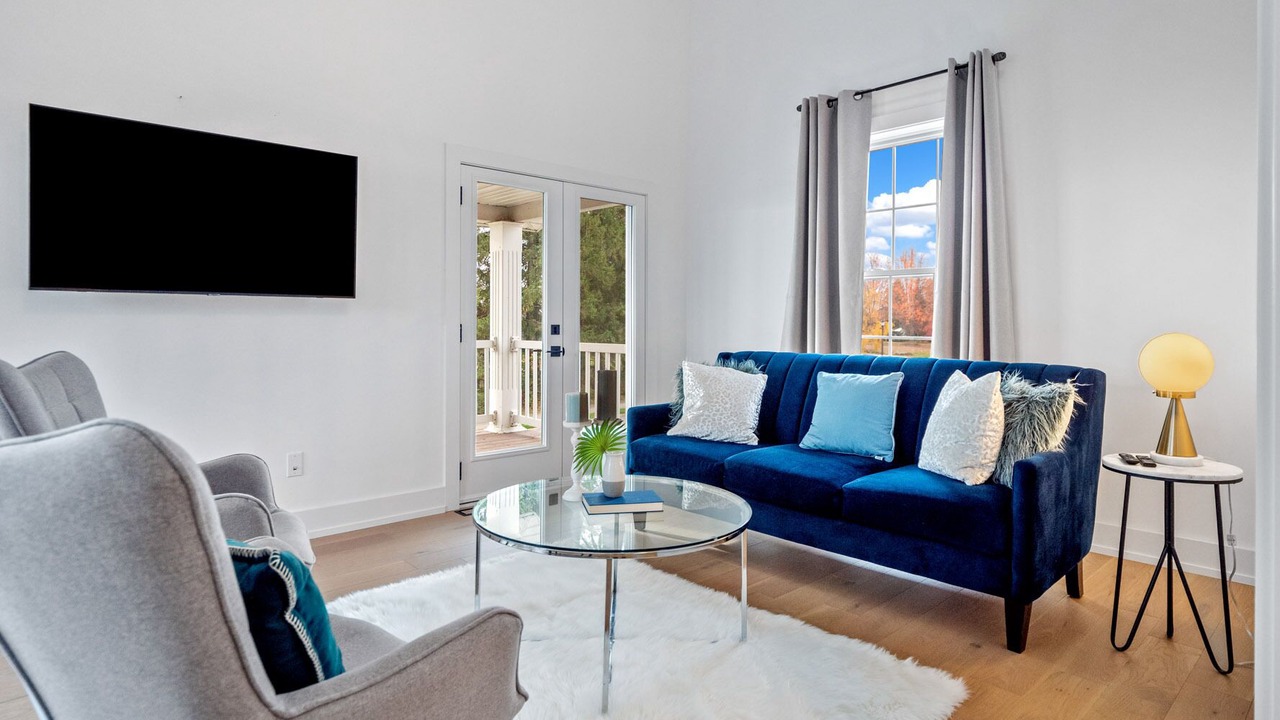 Photo of Livingroom in Fort Erie