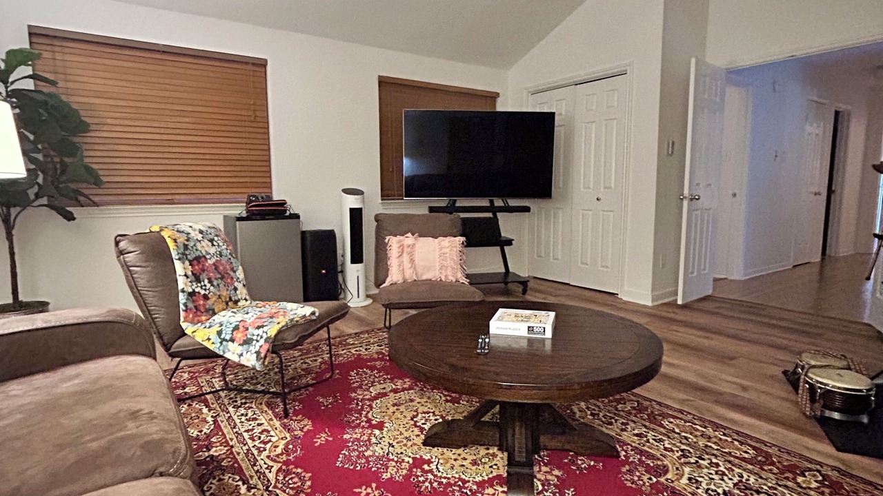 Photo of Livingroom in Westridge Estates