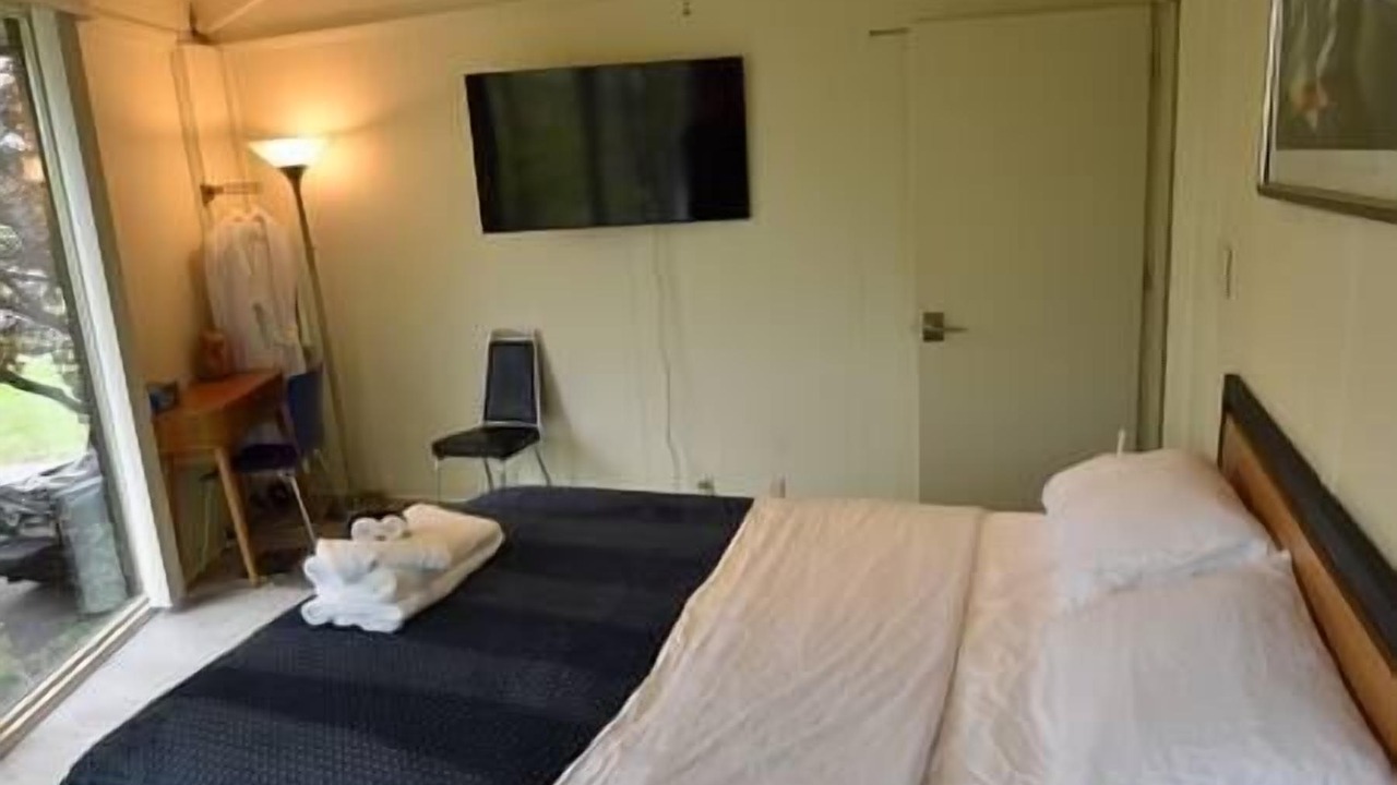 Photo of Bedroom in Cheat Lake