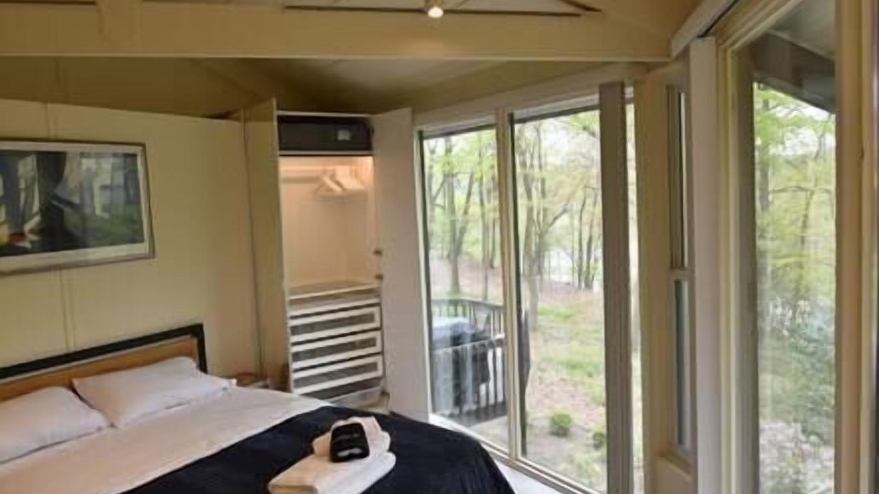 Photo of Bedroom in Cheat Lake