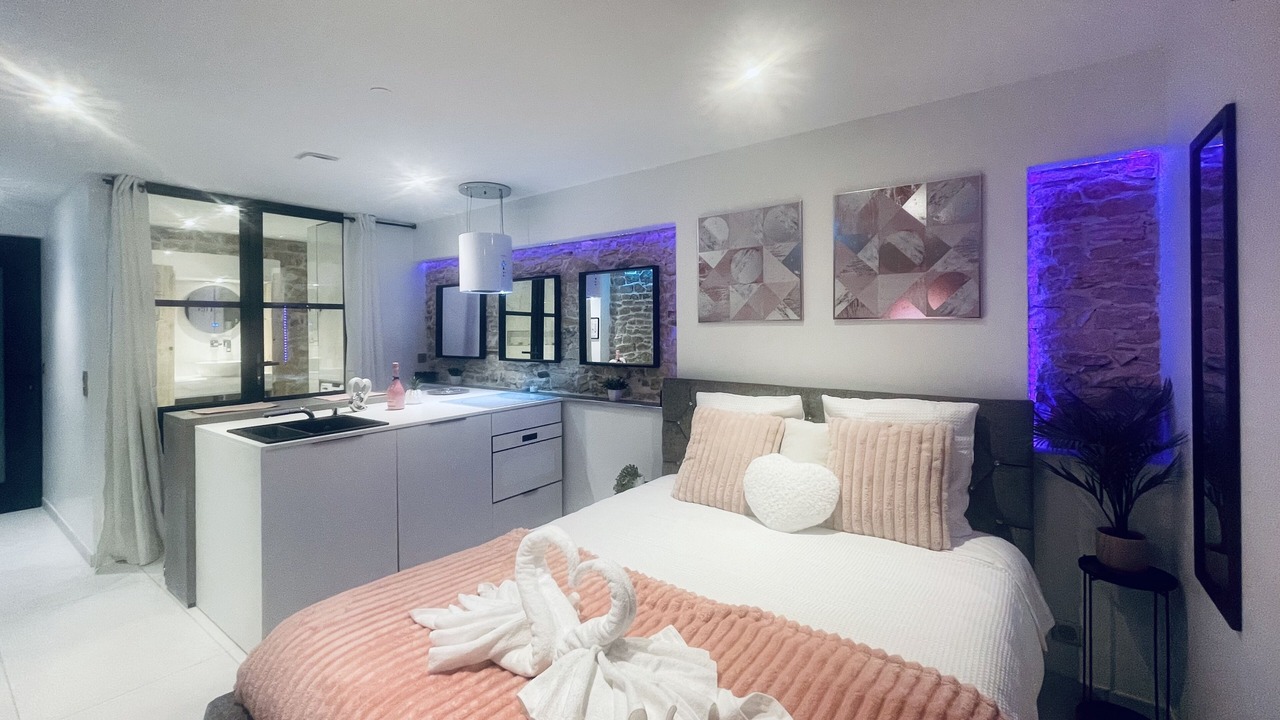 Photo of Bedroom in Saint-Alban-de-Roche