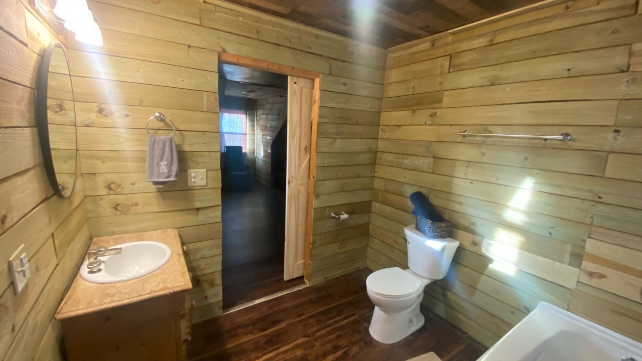 Photo of Bathroom in Marvell