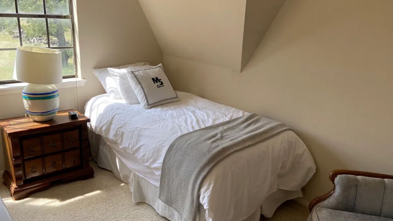 Photo of Bedroom in Buchanan Dam