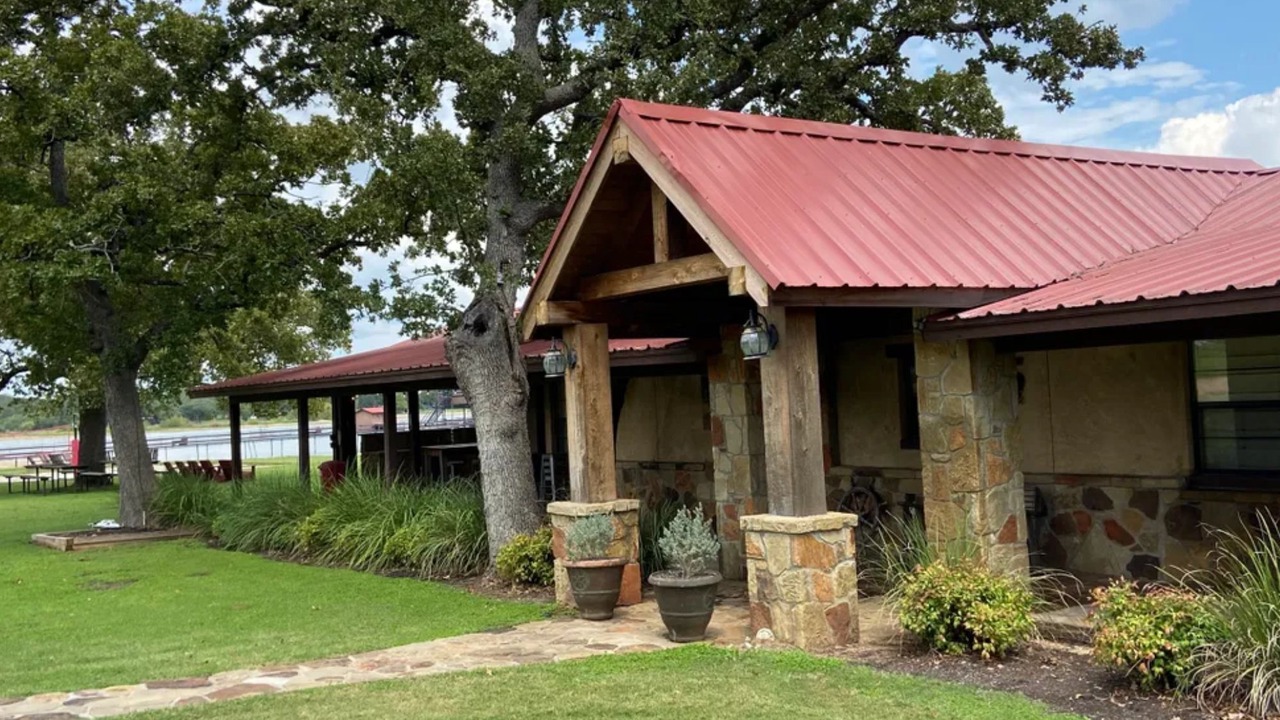 Photo of Outdoor in Buchanan Dam