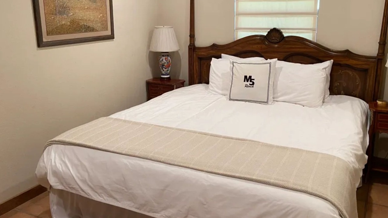 Photo of Bedroom in Buchanan Dam
