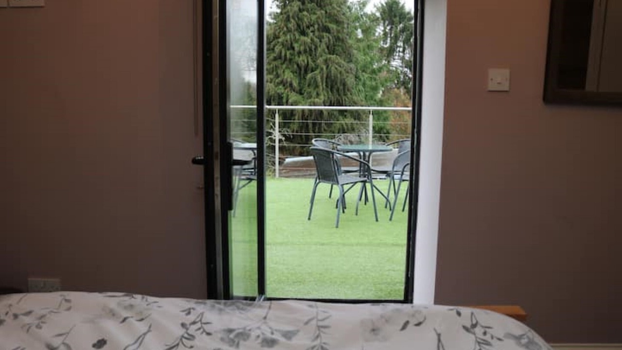 Photo of Others in Olveston