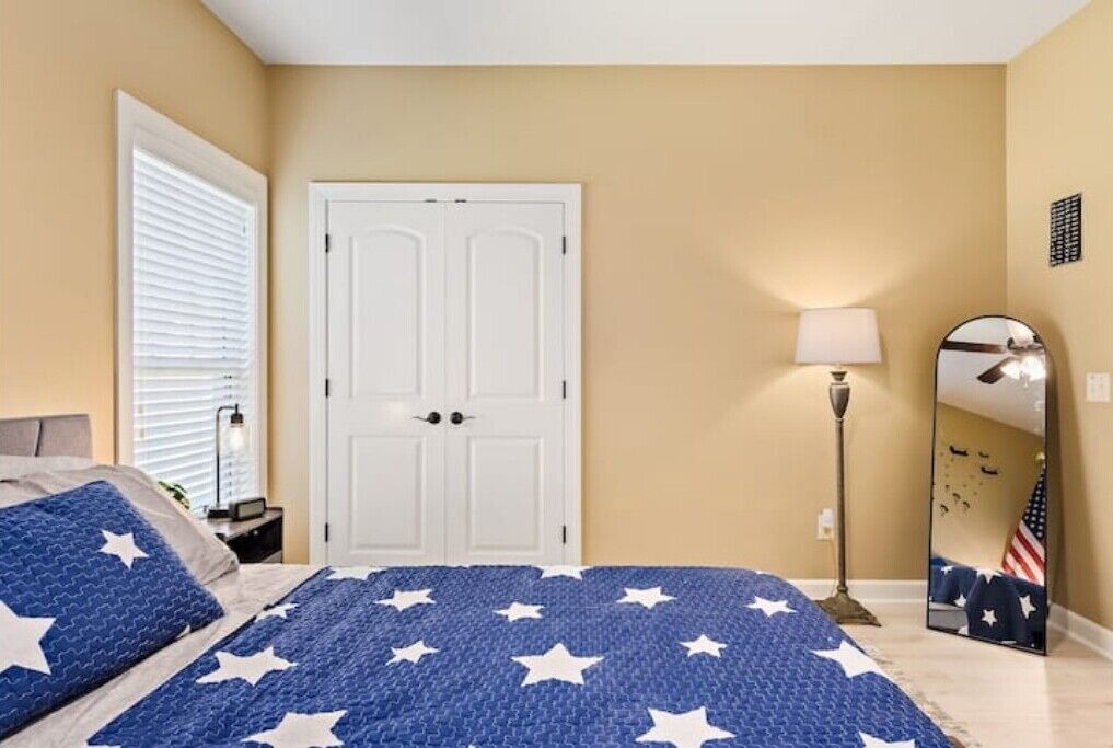 Photo of Bedroom in Enterprise