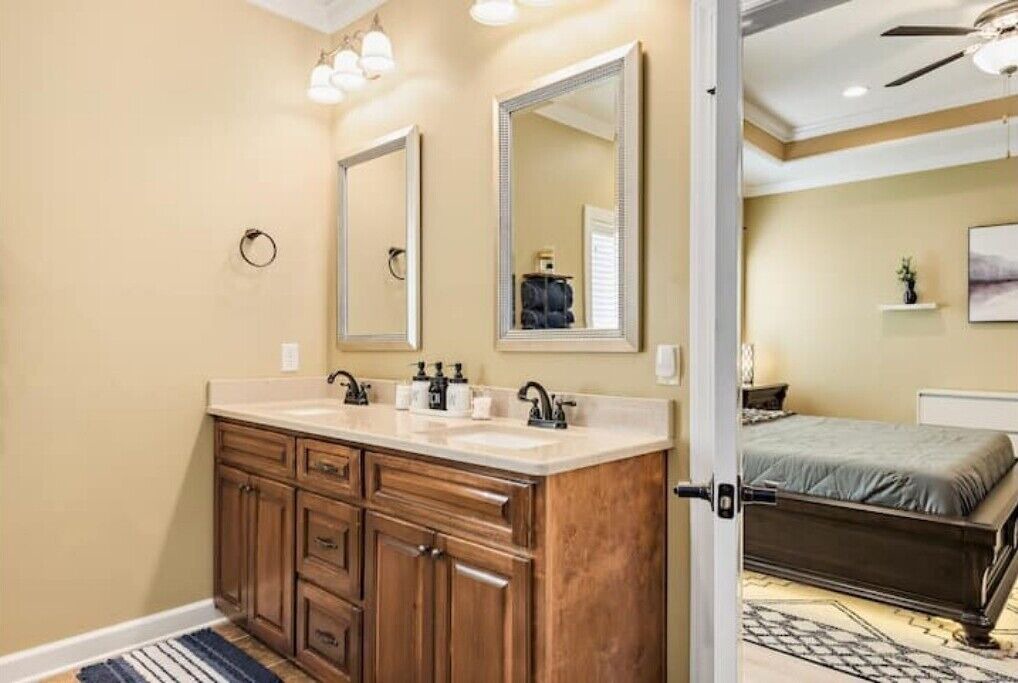 Photo of Bedroom in Enterprise