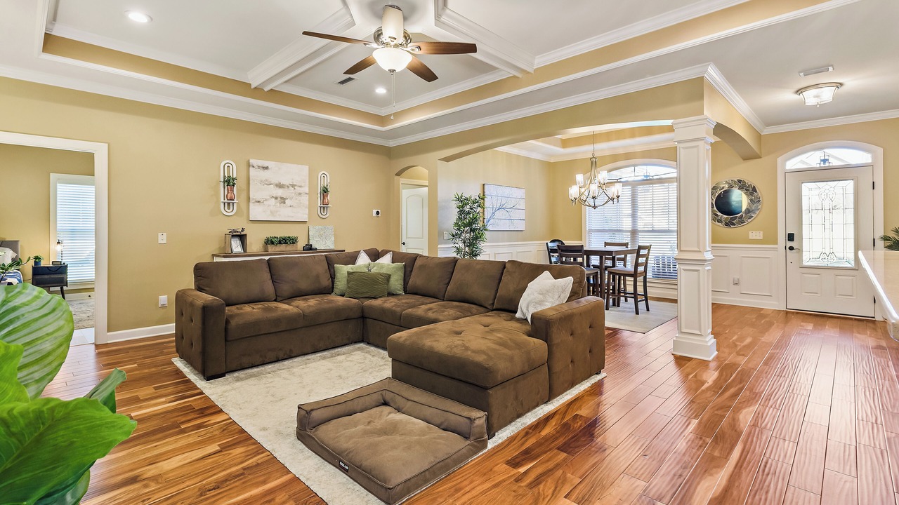 Photo of Livingroom in Enterprise