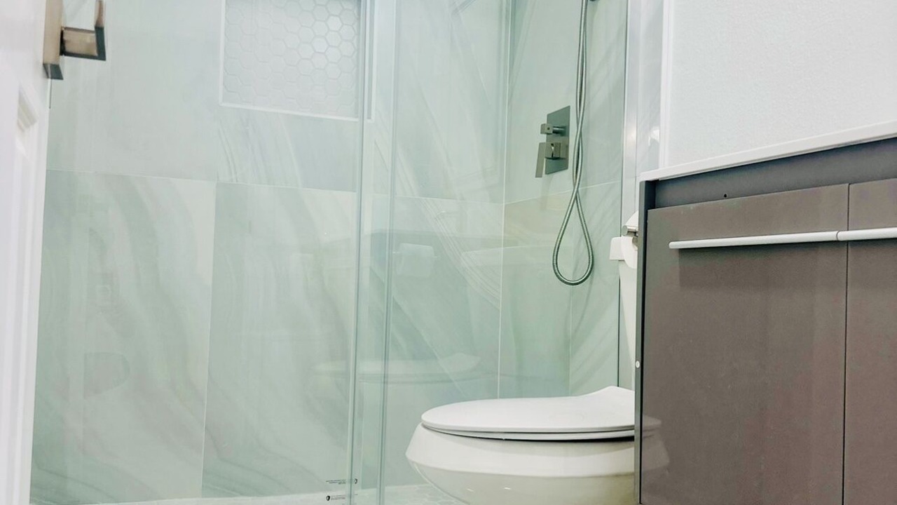 Photo of Bathroom in Central Arlington