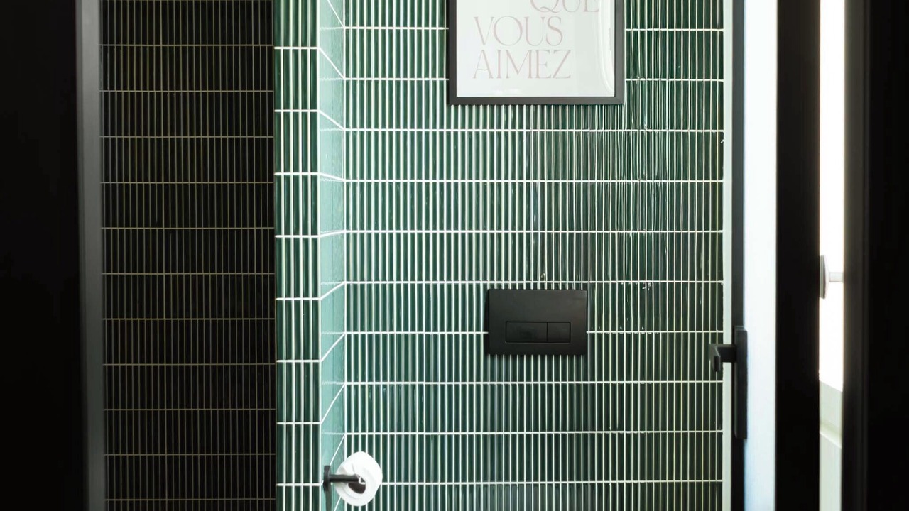 Photo of Bathroom in Quartier des Grandes-Carrieres