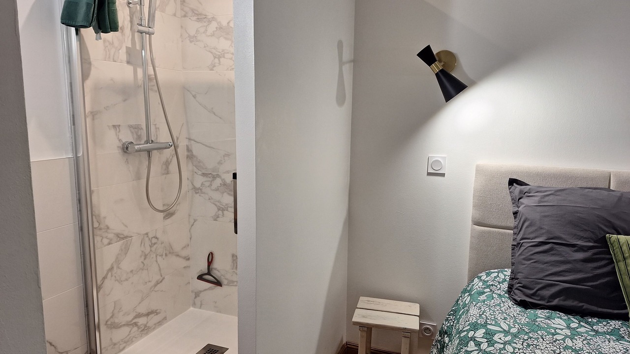 Photo of Bedroom in Beaune City Centre