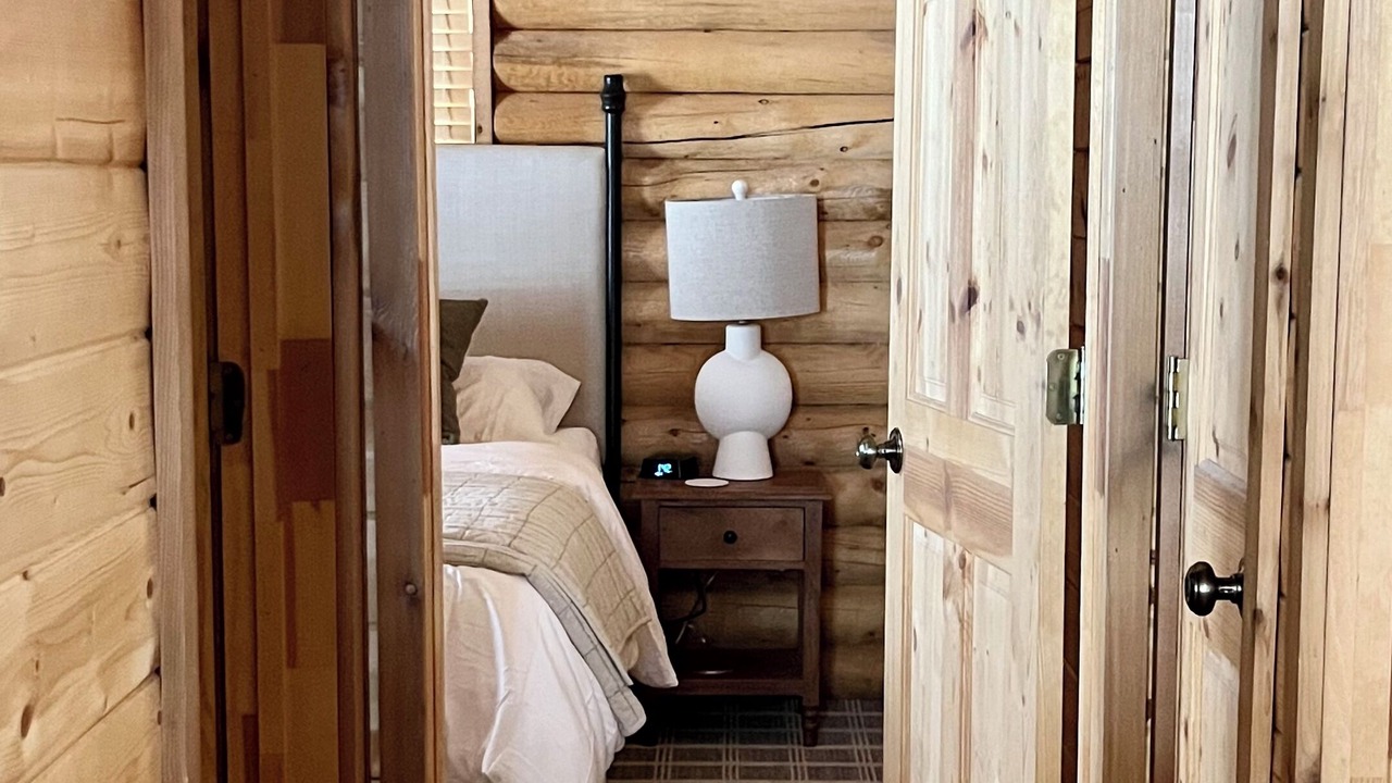 Photo of Bedroom in Tollgate Canyon