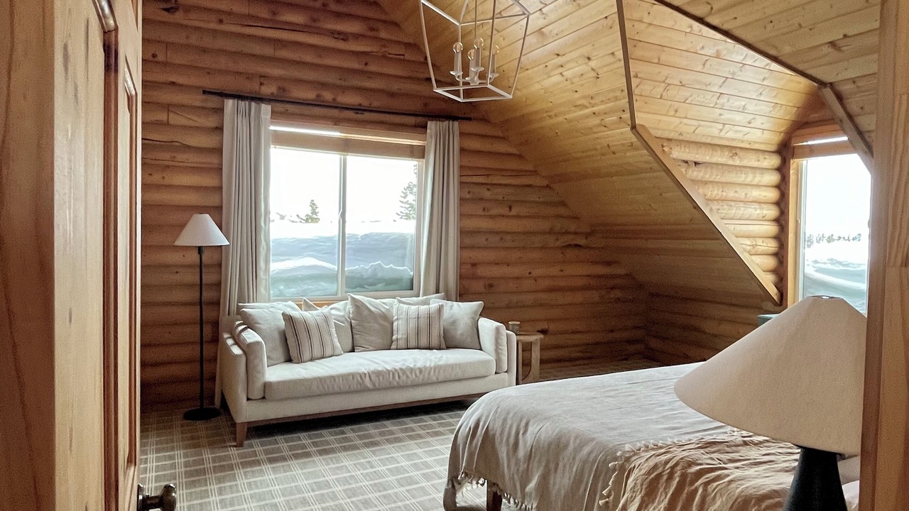 Photo of Bedroom in Tollgate Canyon