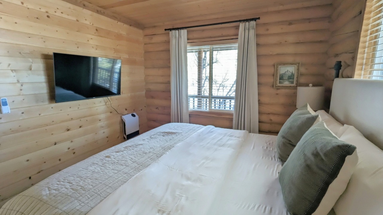 Photo of Bedroom in Tollgate Canyon