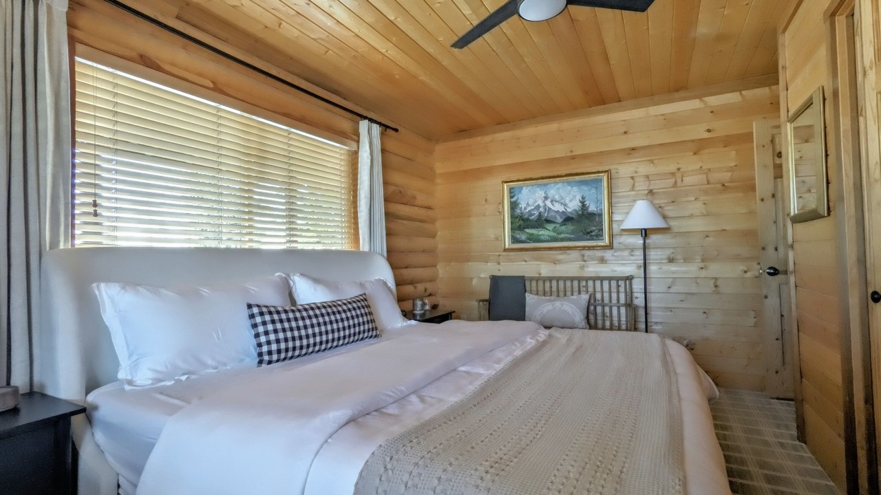 Photo of Bedroom in Tollgate Canyon