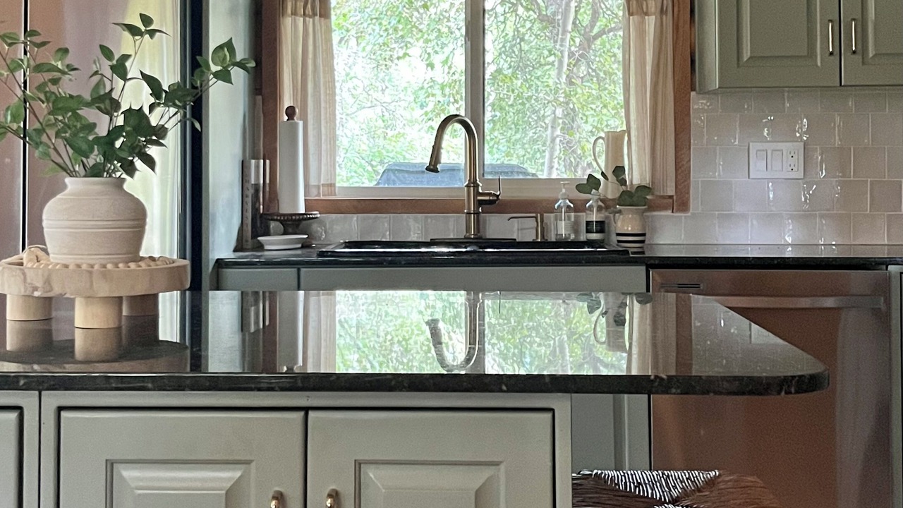 Photo of Kitchen in Tollgate Canyon