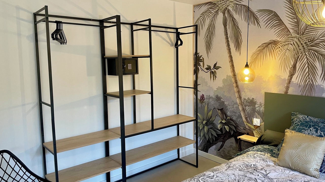 Photo of Bedroom in Louresse-Rochemenier
