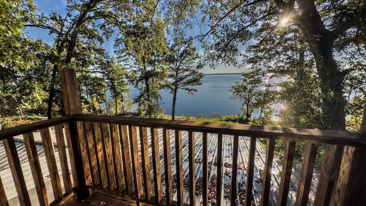 Photo of Outdoor in Avinger
