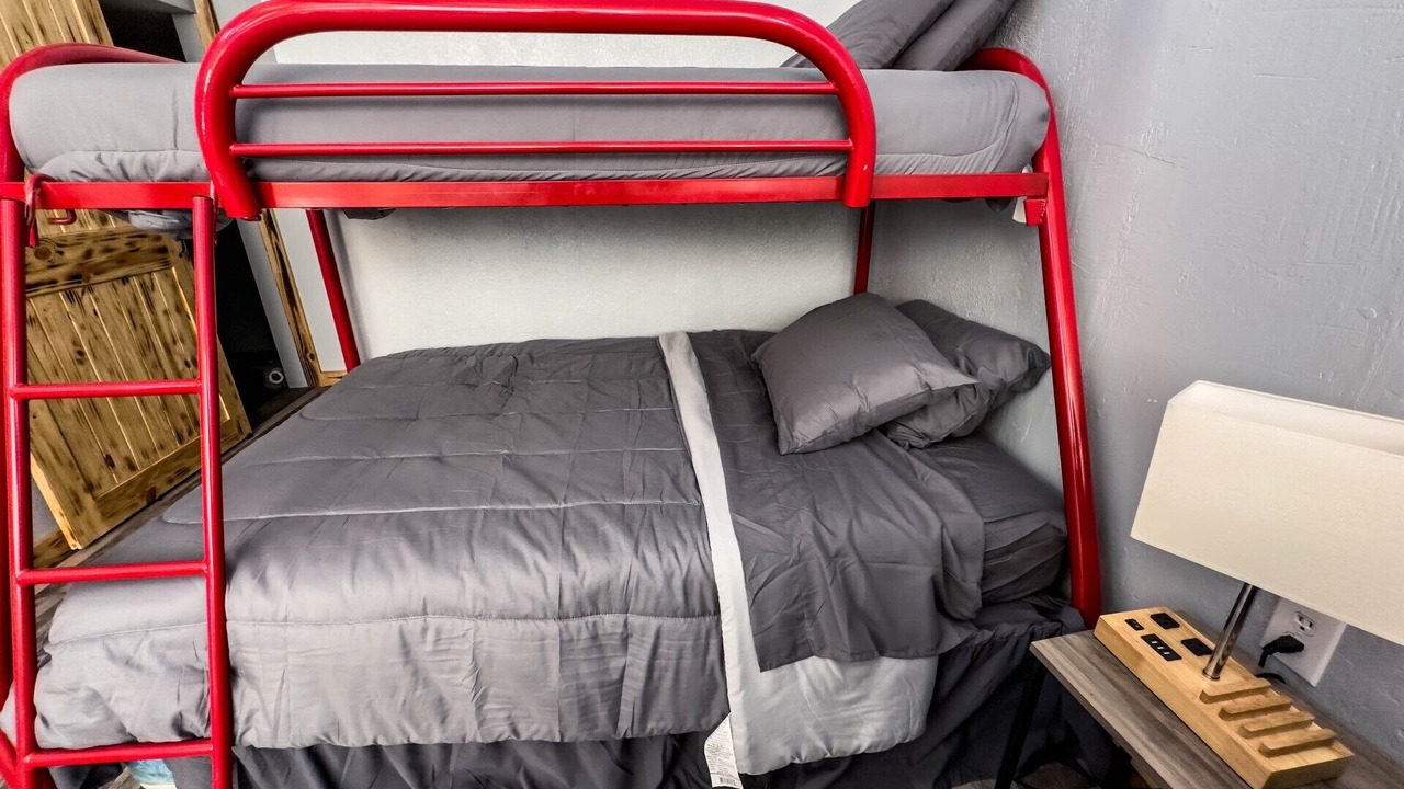 Photo of Bedroom in Avinger