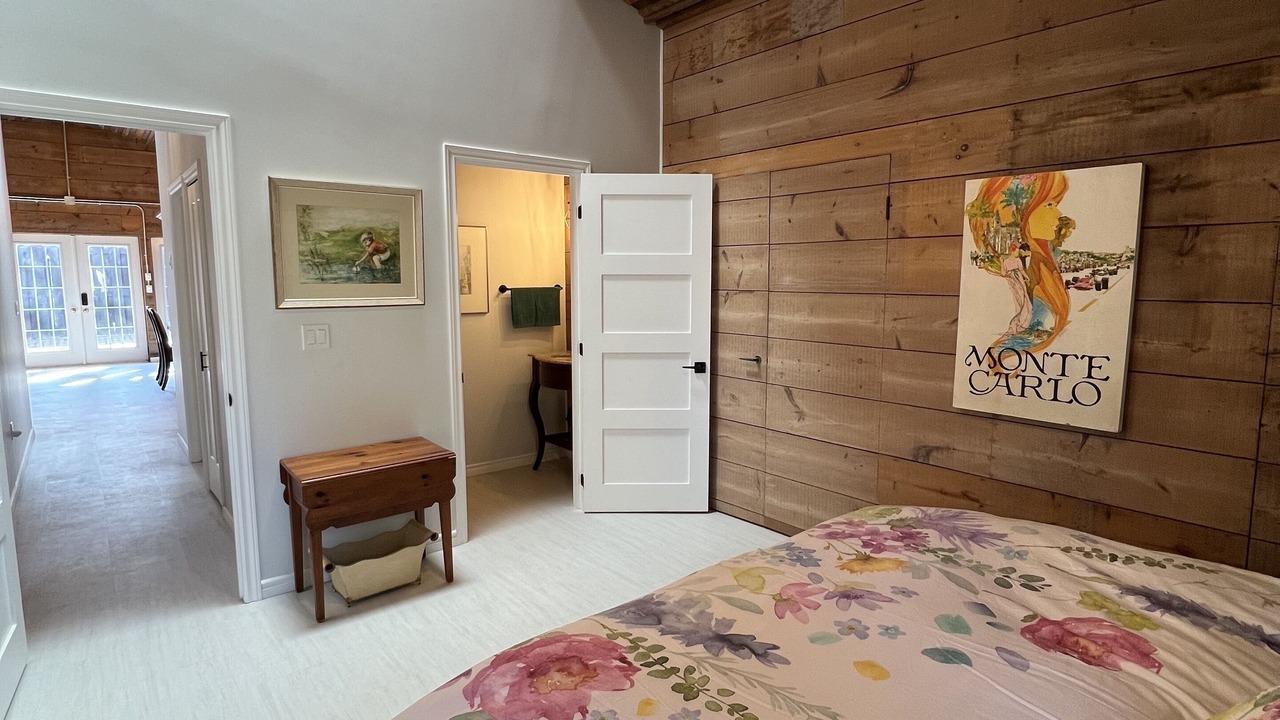 Photo of Bedroom in Beamsville