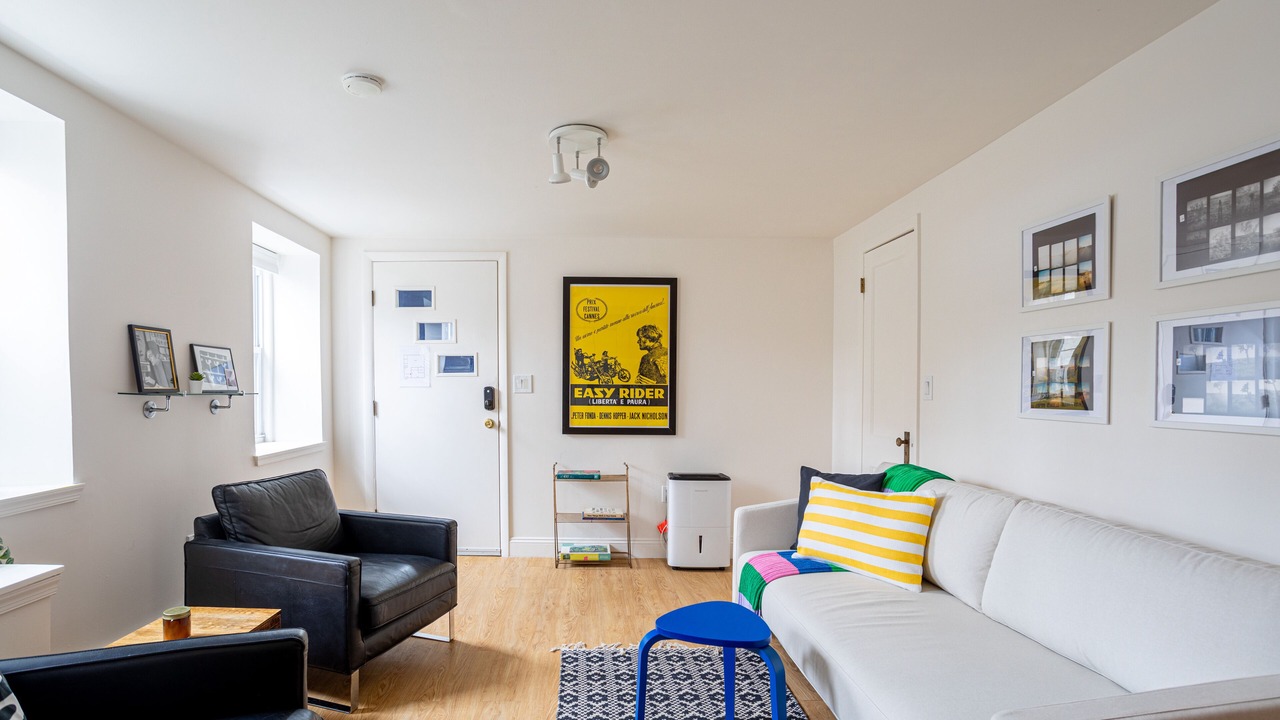 Photo of Livingroom in Kingston