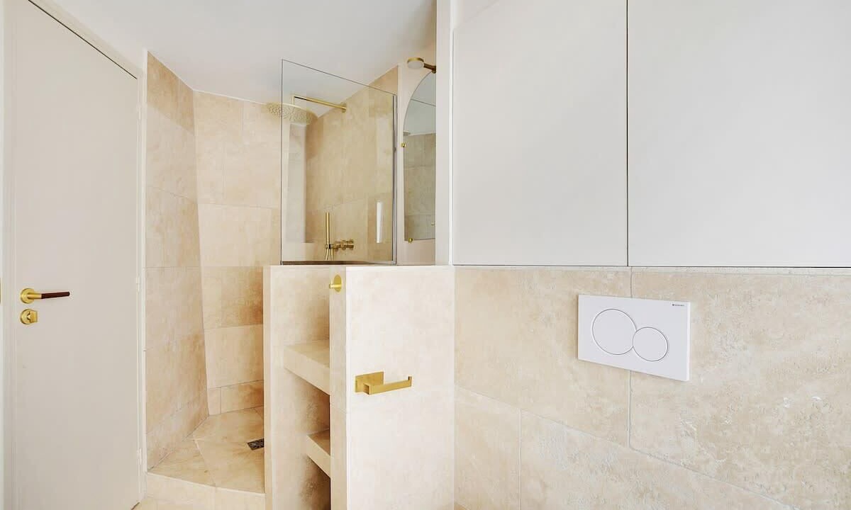 Photo of Bathroom in Quartier du Faubourg-Montmartre