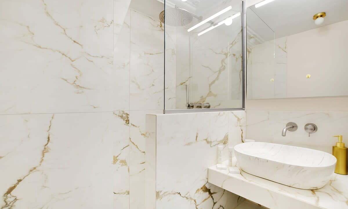 Photo of Bathroom in Quartier du Faubourg-Montmartre