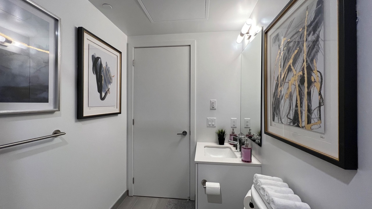 Photo of Bathroom in Fashion District