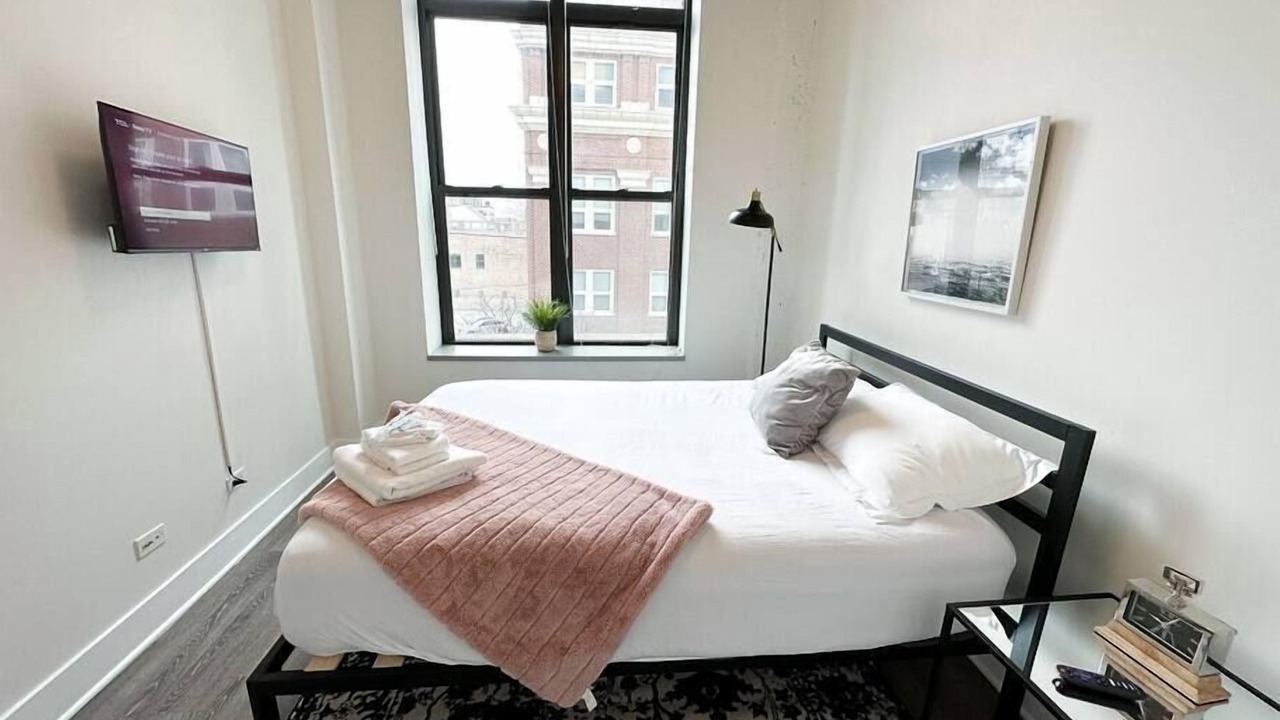 Photo of Bedroom in Near South Side