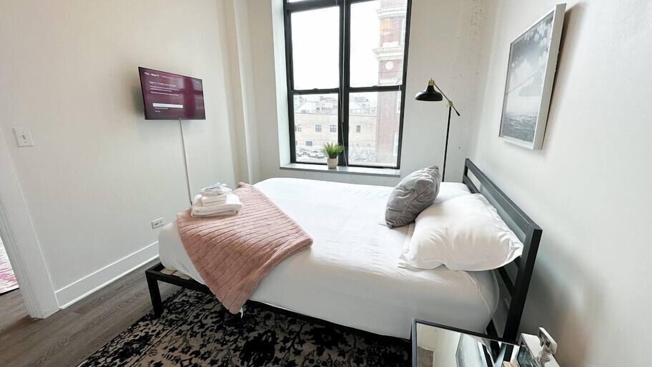 Photo of Bedroom in Near South Side