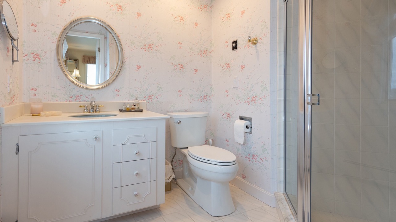 Photo of Bathroom in Bonnet Shores