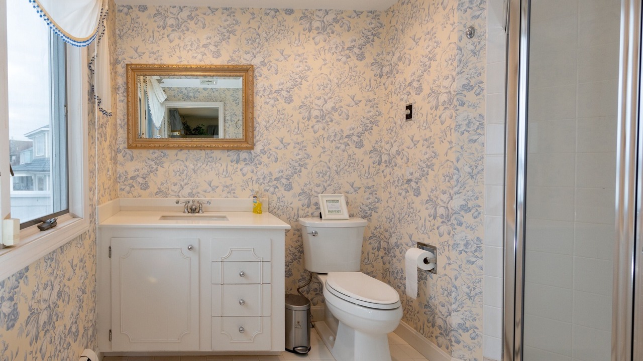 Photo of Bathroom in Bonnet Shores