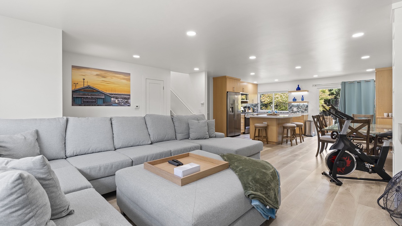 Photo of Livingroom in Moss Beach