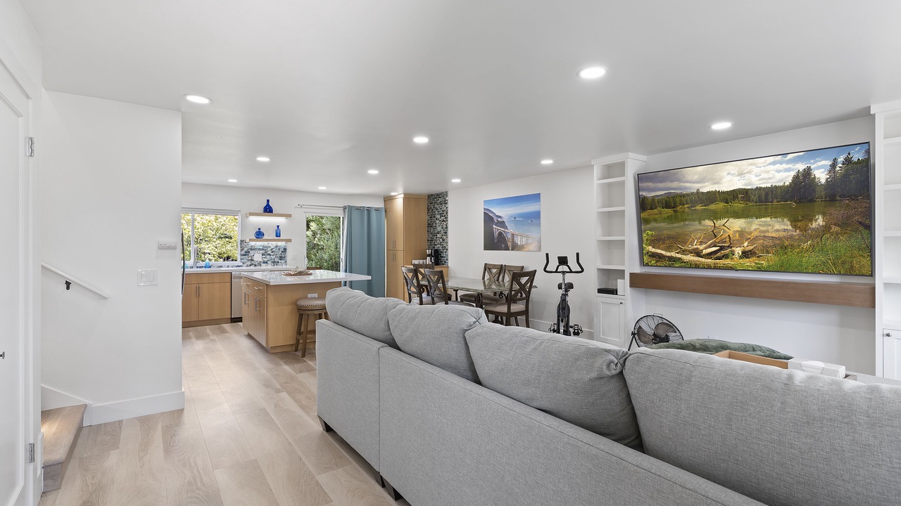 Photo of Bedroom in Moss Beach