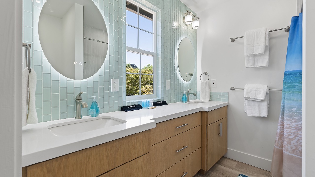 Photo of Bathroom in Moss Beach