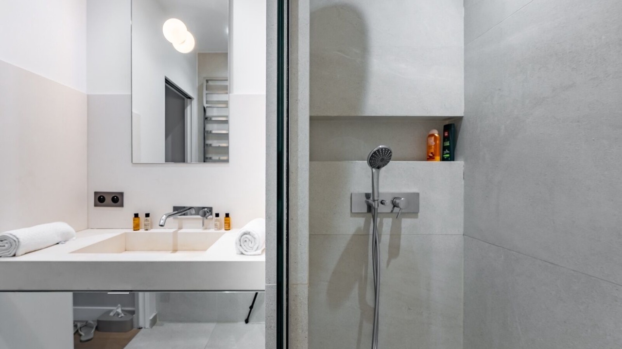 Photo of Bathroom in Levallois-Perret