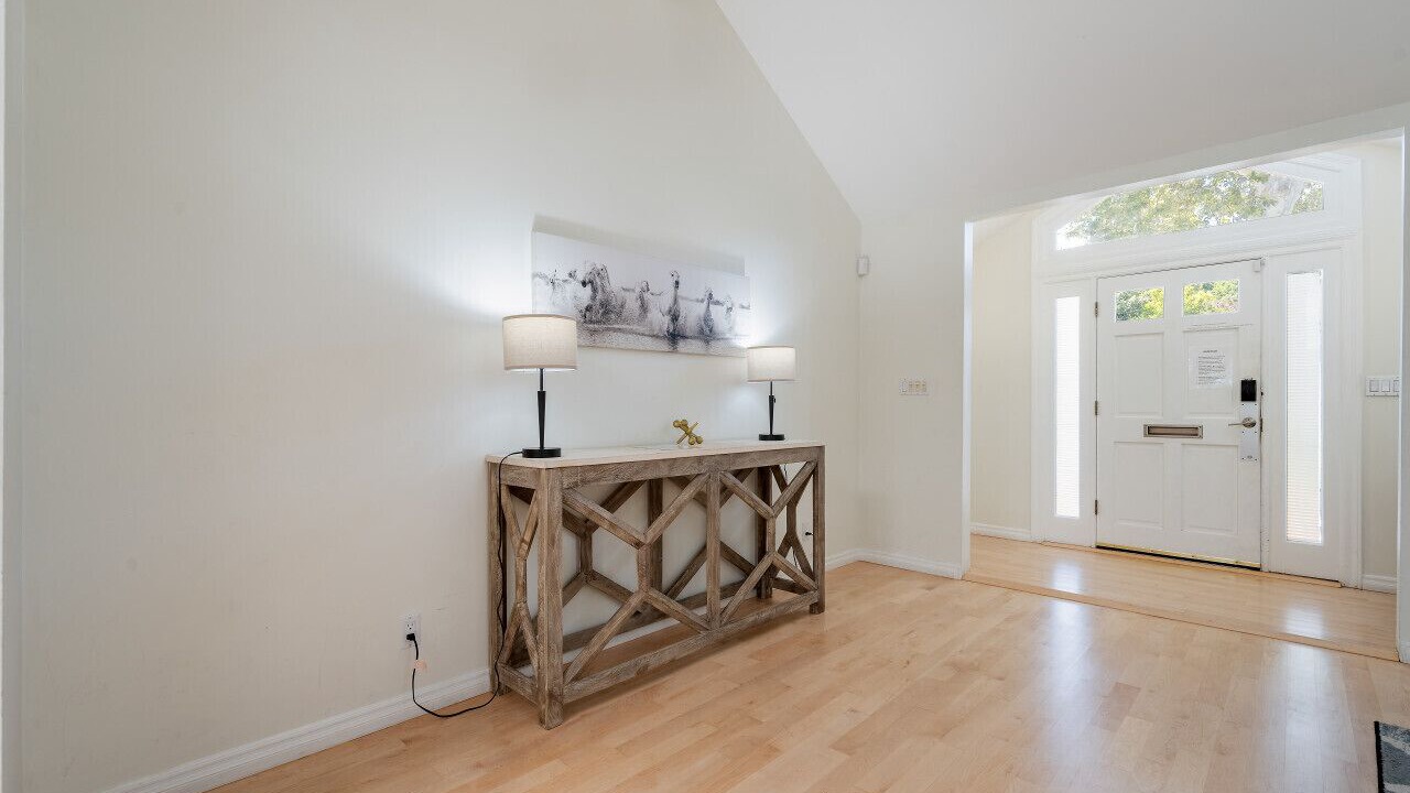 Photo of Bedroom in Pico - Robertson