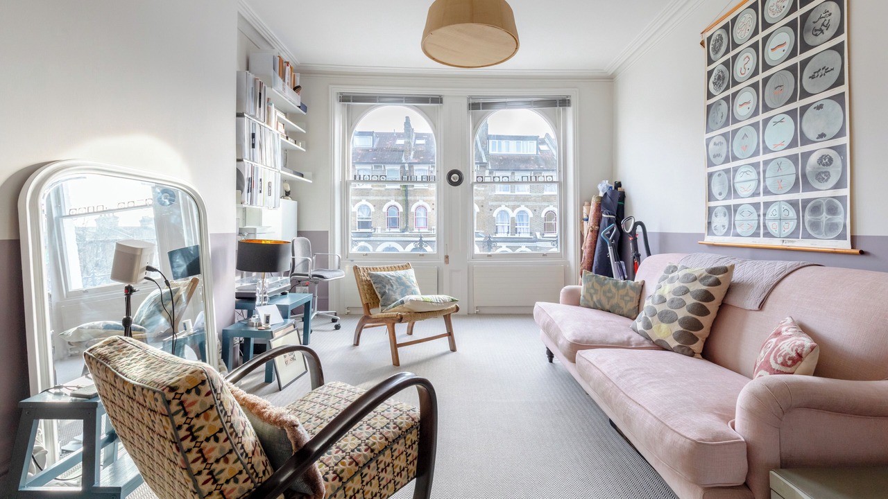 Photo of Livingroom in Cantelowes