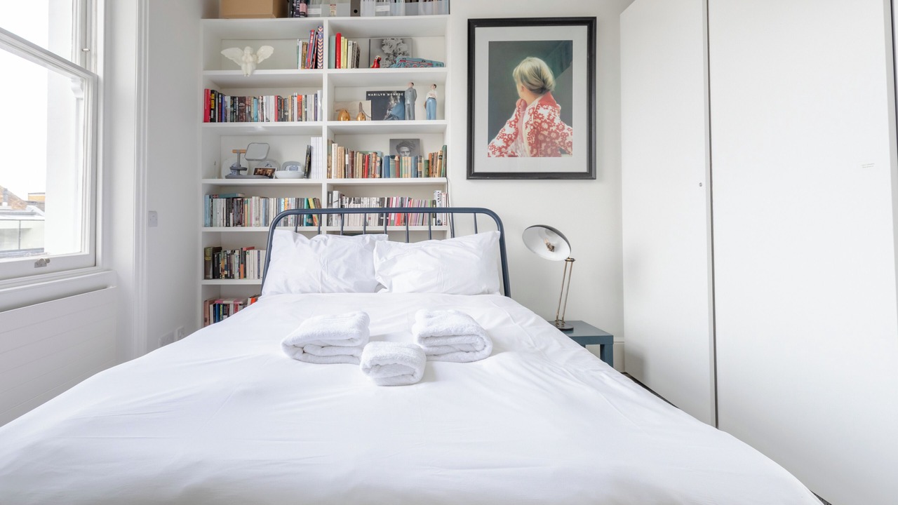 Photo of Bedroom in Cantelowes