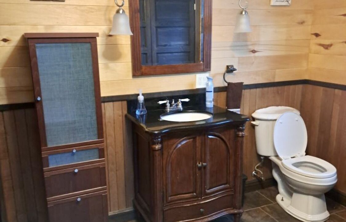 Photo of Bathroom in Saint Quentin
