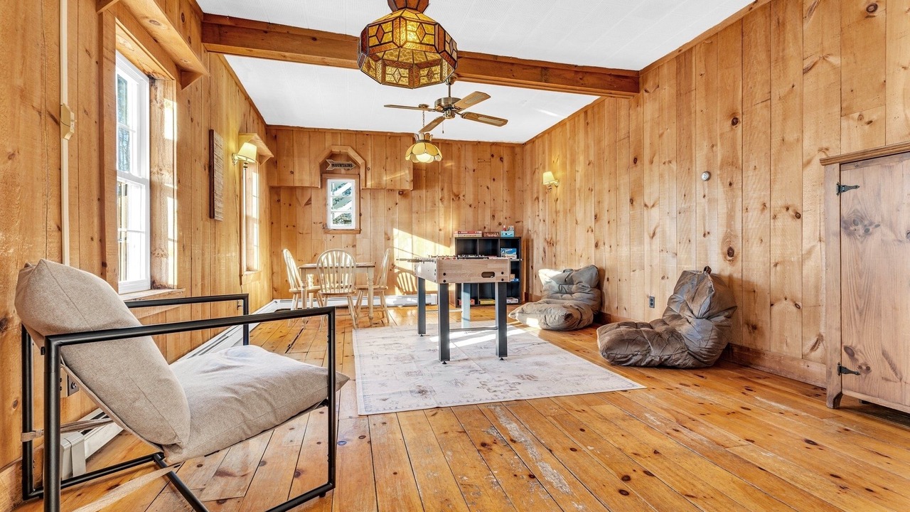 Photo of Livingroom in Bethel